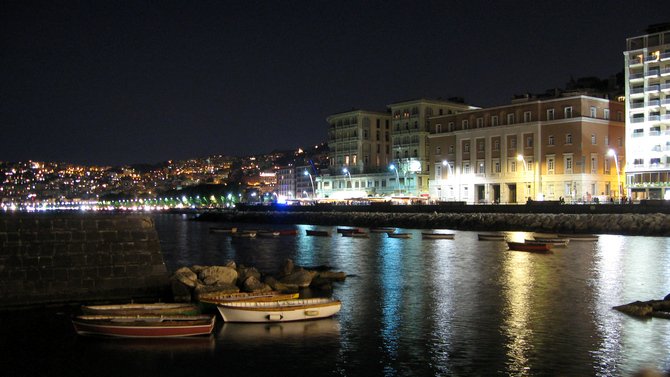 Napoli by night - Promenade ( Redaktion Portanapoli.com)